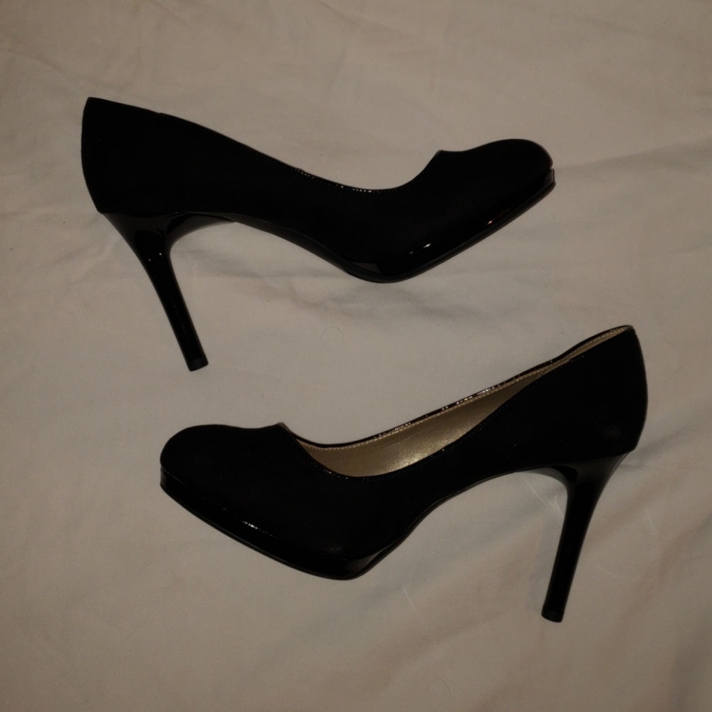 NWB Bandolino "BD7DYRE" Heel Sz 11M